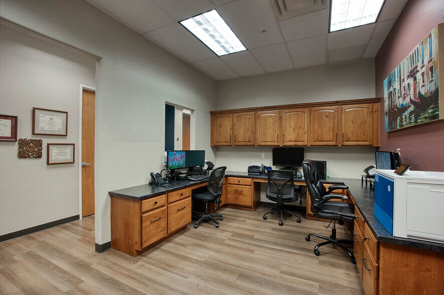 More Photos Of 4530 E Muirwood Dr, Phoenix Office For Sale