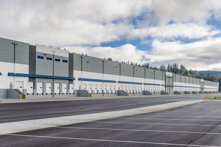 More Photos Of 2700 Talley Way, Kelso Warehouse For Lease