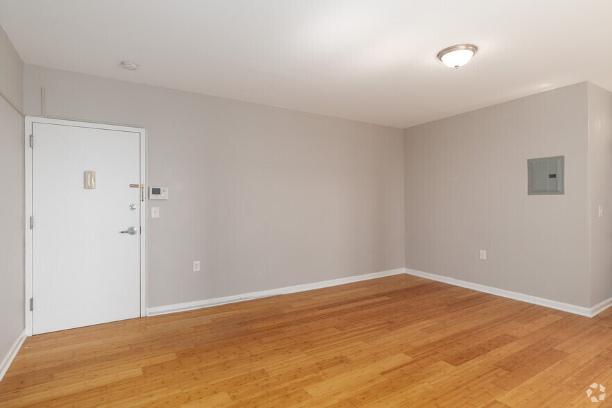 More Photos Of 200 Deal Lake Dr, Asbury Park Apartments For Sale