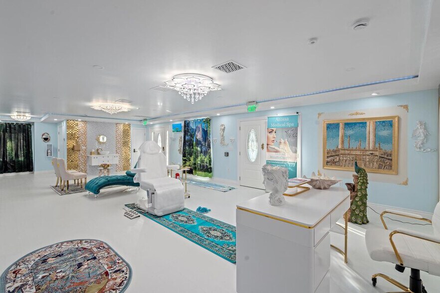 More Photos Of 5200 Lake Murray Blvd, La Mesa Medical For Lease