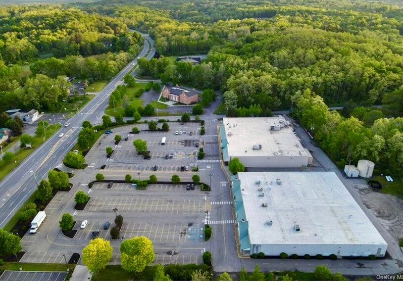 More Photos Of 158 Route 22, Pawling Unknown For Lease