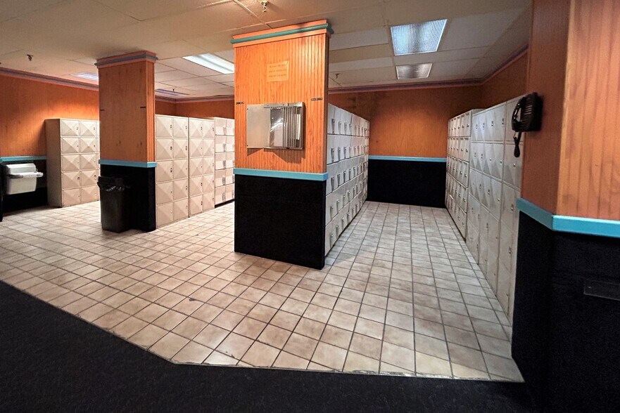 More Photos Of 6833 E Massachusetts Ave, Indianapolis Bowling Alley For Sale