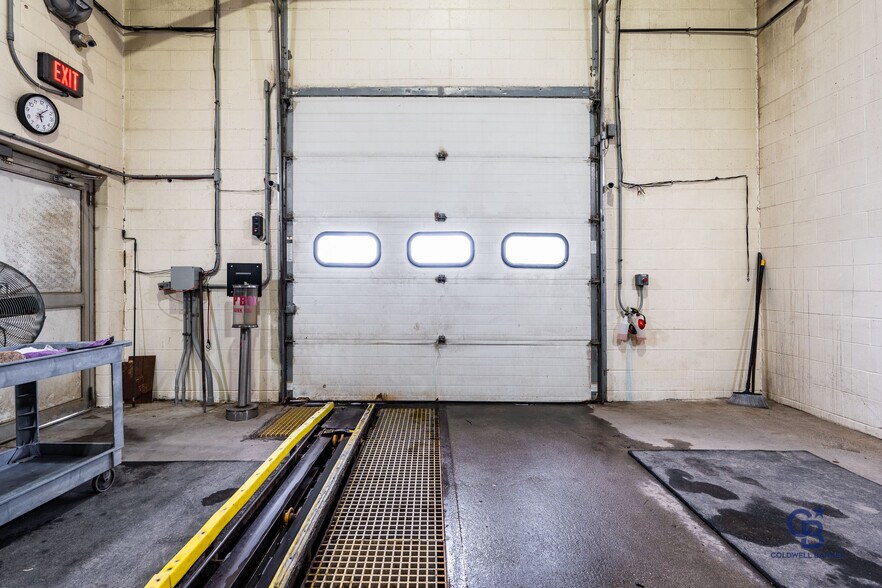 More Photos Of 3311 N Belt Hwy, Saint Joseph Carwash For Sale