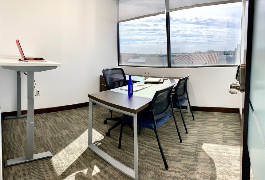 More Photos Of 1900 Glades Rd, Boca Raton Coworking Space