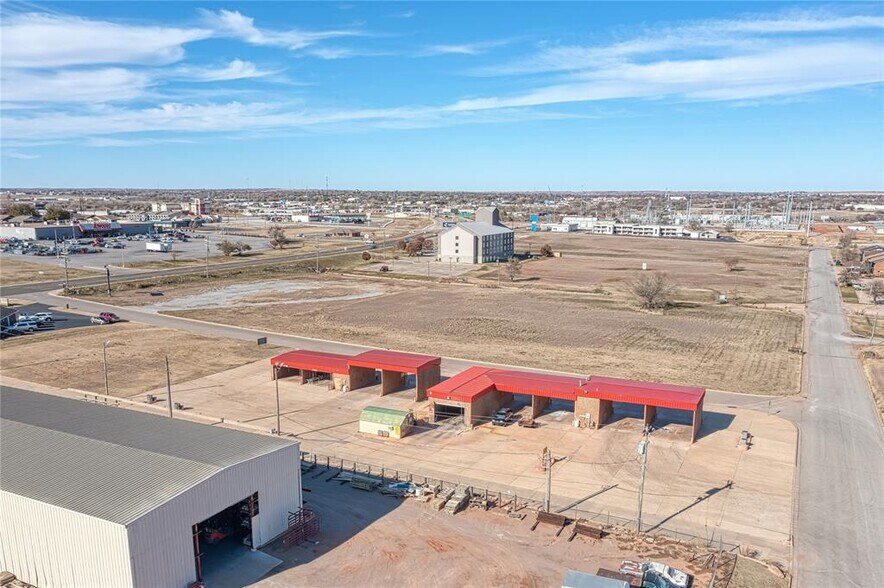More Photos Of 120 Sooner rd, Elk City Carwash For Sale