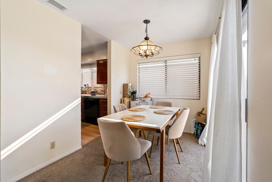 More Photos Of 429 Nautilus St, La Jolla Apartments For Sale