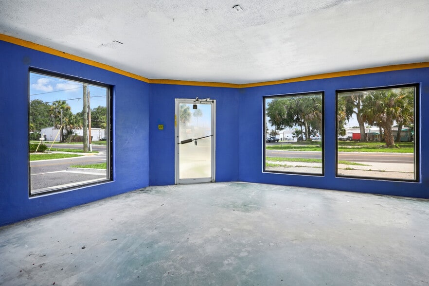 More Photos Of 1321 St Johns Ave, Palatka Service For Sale