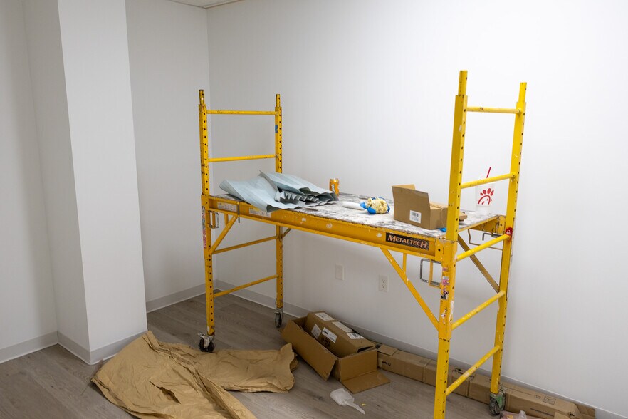 More Photos Of 3901-3911 Main St, Kansas City Loft Creative Space For Lease