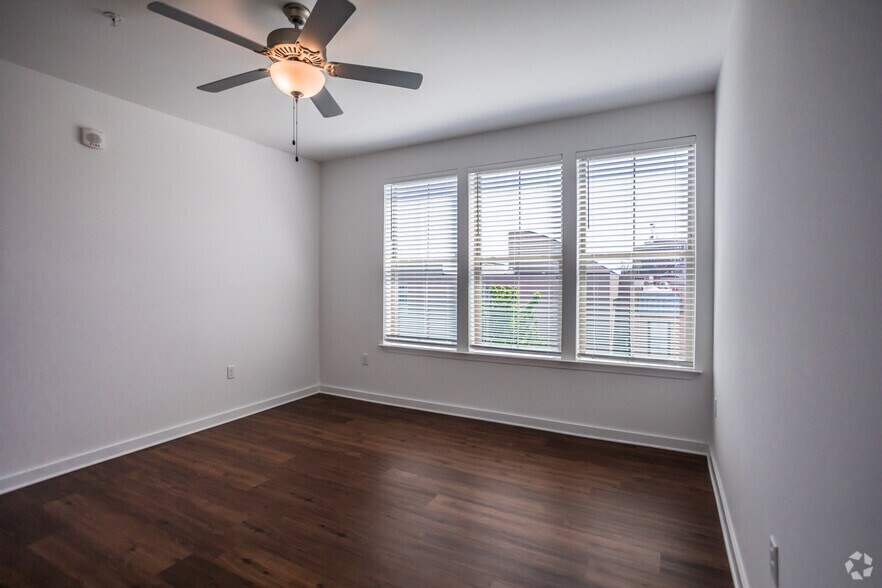 More Photos Of 138 Huling Ave, Memphis Apartments For Sale