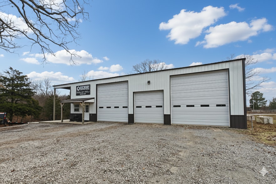 More Photos Of 32514 Highway 82, Cookson Flex For Sale