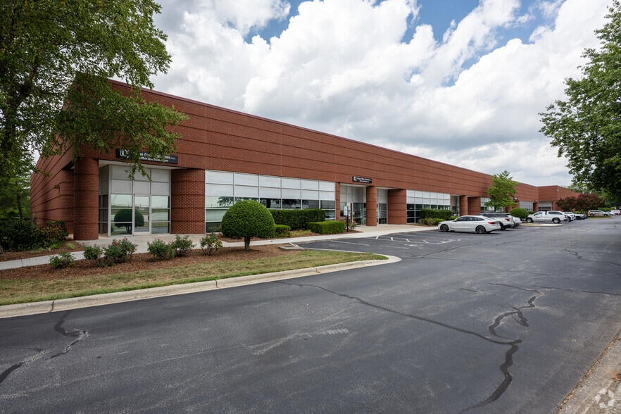 More Photos Of 408 Gallimore Dairy Rd, Greensboro Unknown For Lease