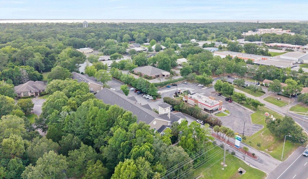 More Photos Of 19751 S Greeno Rd, Fairhope Hotel For Sale