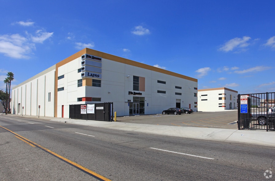 Primary Photo Of 2825-2831 S Santa Fe Ave, Vernon Warehouse For Lease