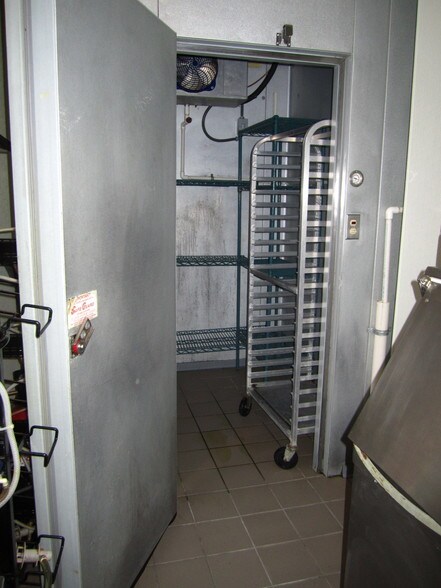 More Photos Of 19-21 N Water St, Norwalk General Retail For Sale