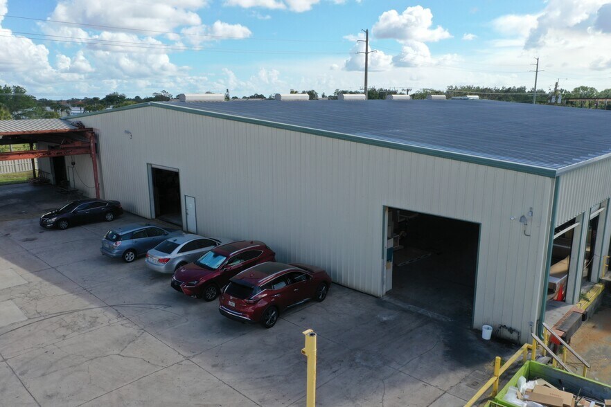 More Photos Of 248 James St, Venice Warehouse For Sale