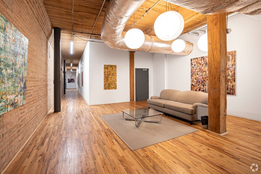 More Photos Of 1200 W 35th St, Chicago Coworking Space