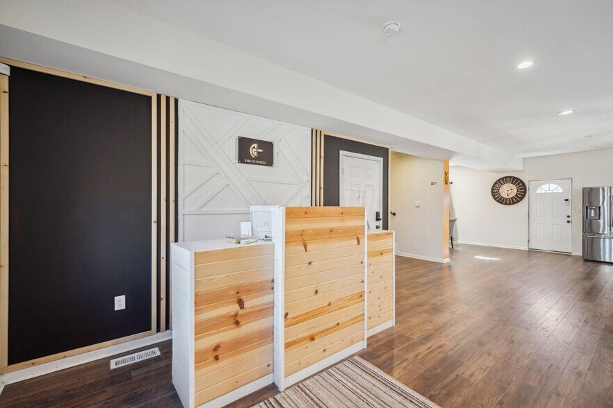 More Photos Of 4677 E Livingston Ave, Columbus Specialty For Sale