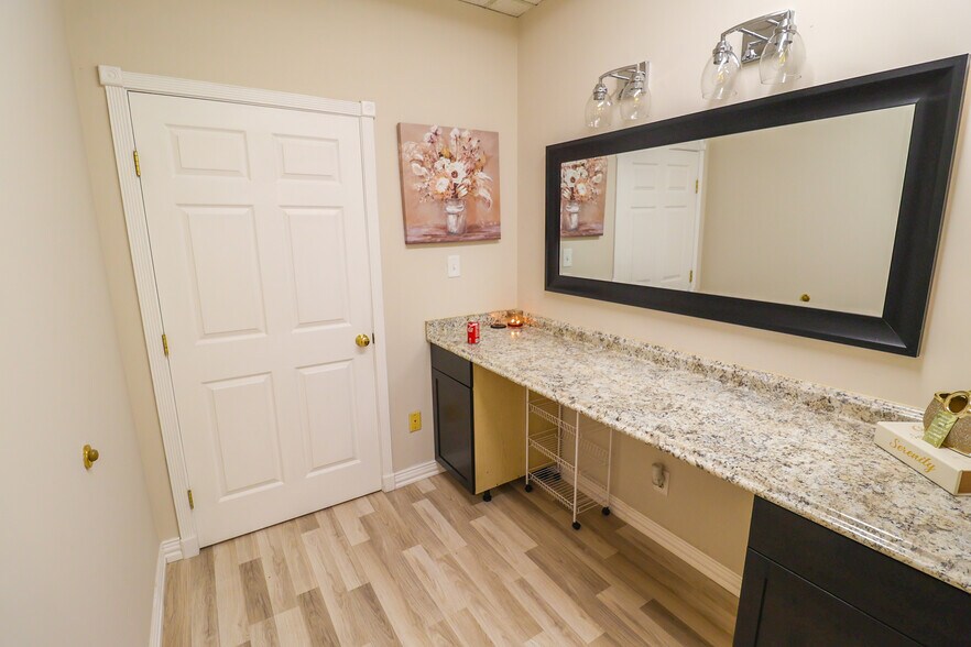 More Photos Of 13131 Champions Dr, Houston Medical For Lease