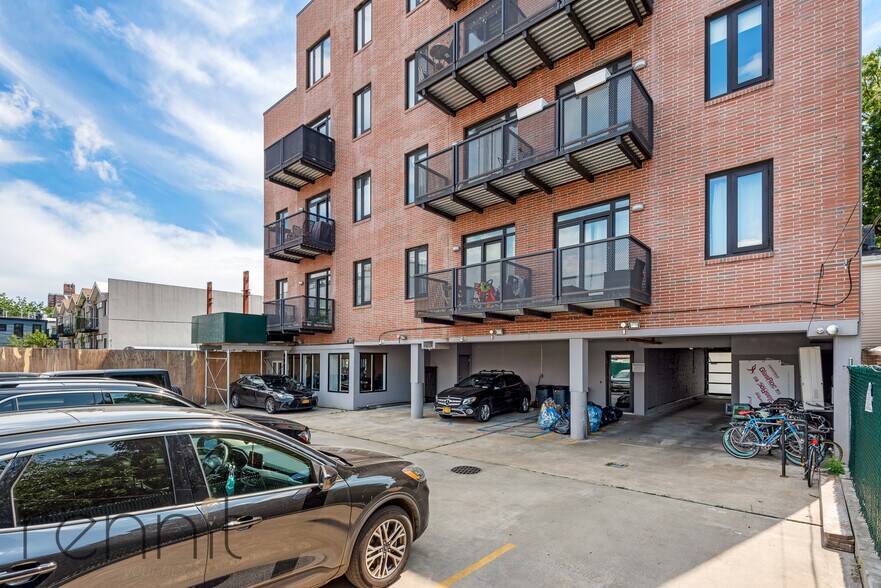 More Photos Of 1707 Dean St, Brooklyn Light Manufacturing For Lease