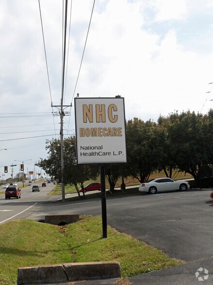 More Photos Of 915 S James Campbell Blvd, Columbia General Retail For Lease