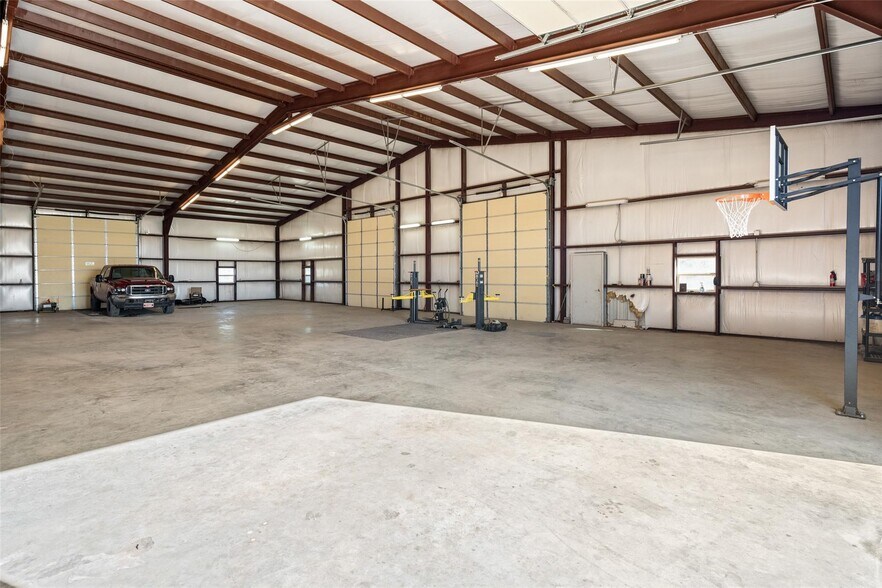 More Photos Of 12488 Eastline Rd, Trenton Specialty For Sale