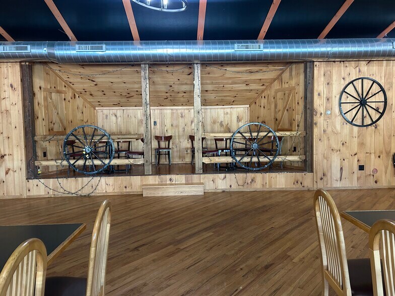 More Photos Of 17 Cherry Plain Sq, Berlin Restaurant For Sale