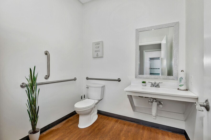 More Photos Of 5394 State Route 48, Maineville Office For Sale