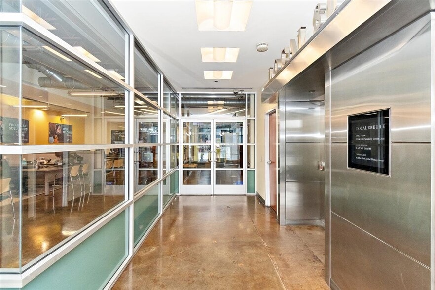 More Photos Of 2520 W Olive Ave, Burbank Medical For Lease