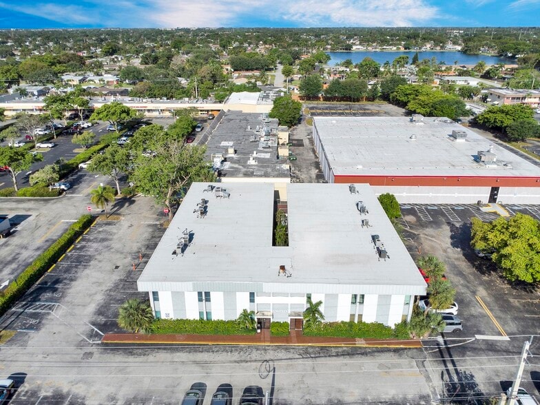 More Photos Of 1900 N University Dr, Pembroke Pines Office For Lease