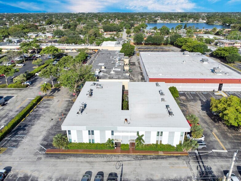 More Photos Of 1900 N University Dr, Pembroke Pines Office For Lease
