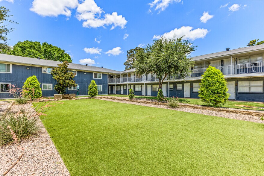 More Photos Of 4950 Live Oak St, Dallas Apartments For Sale
