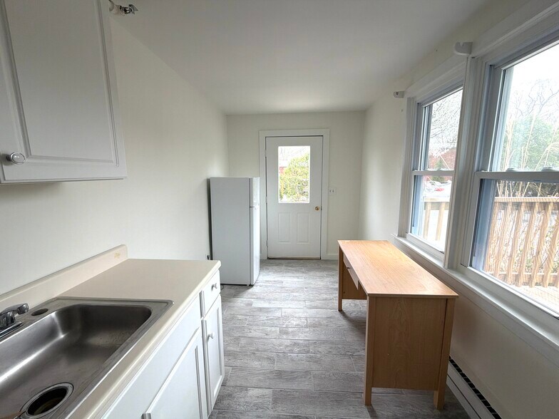 More Photos Of 129 Main St, Old Saybrook Apartments For Lease