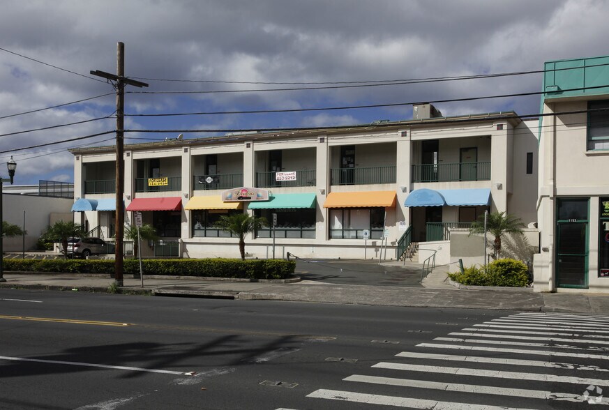 More Photos Of 1125 N King St, Honolulu Storefront Retail Office For Lease
