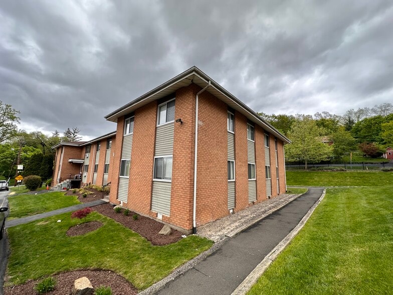 More Photos Of 16-18 Waldron Ave, Nyack Apartments For Sale