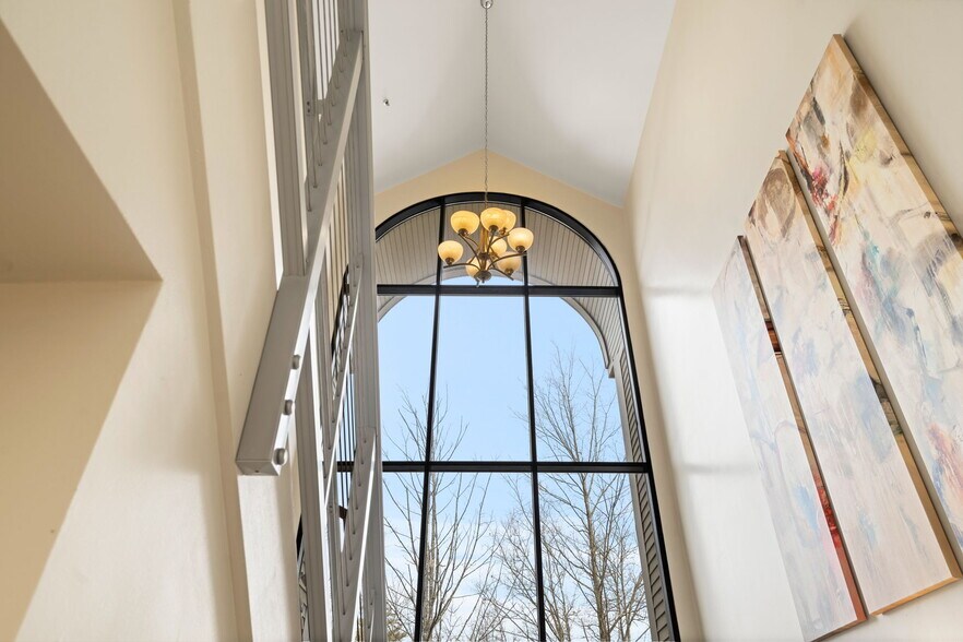 More Photos Of 103 Stiles Rd, Salem Medical For Lease