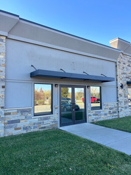 More Photos Of 4811 NW 1st St, Lincoln General Retail For Sale