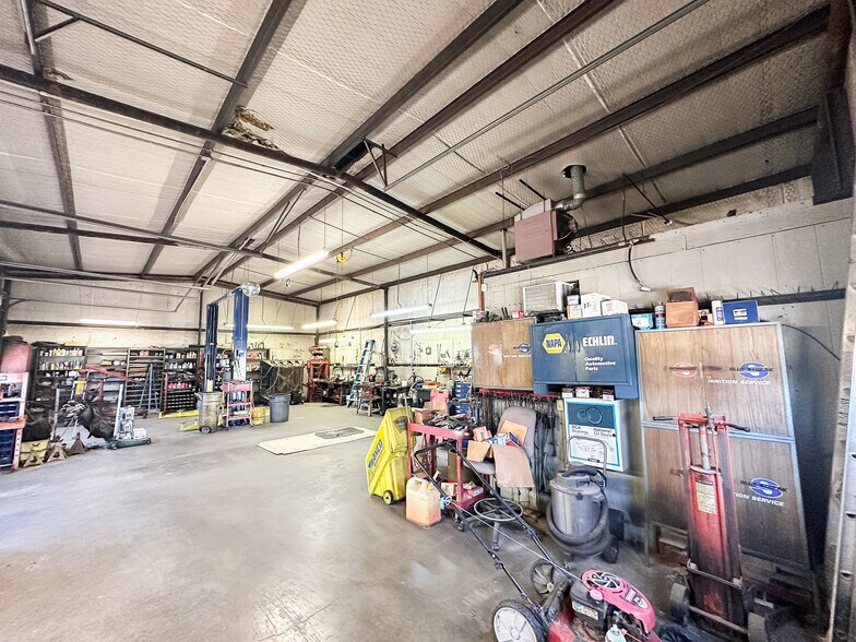 More Photos Of 2609 10th St, Wichita Falls Light Manufacturing For Sale