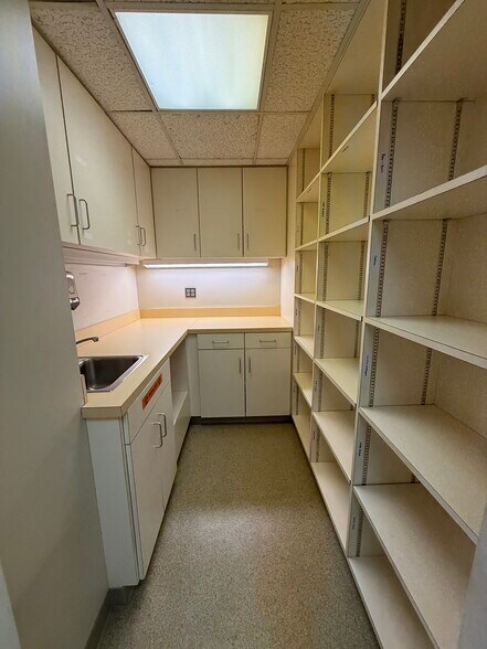 More Photos Of 408 8th St, North Wilkesboro Medical For Lease