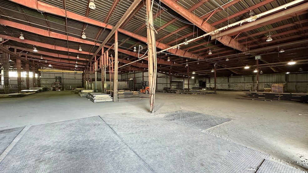More Photos Of 1401 Meadow Craft Rd, Birmingham Manufacturing For Sale