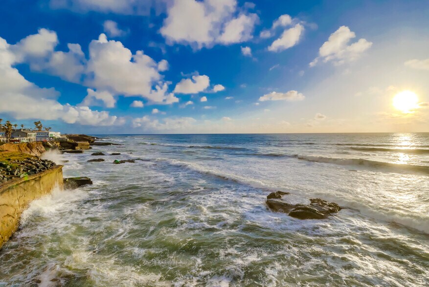 More Photos Of 1476-80 Pescadero Dr, San Diego Apartments For Sale
