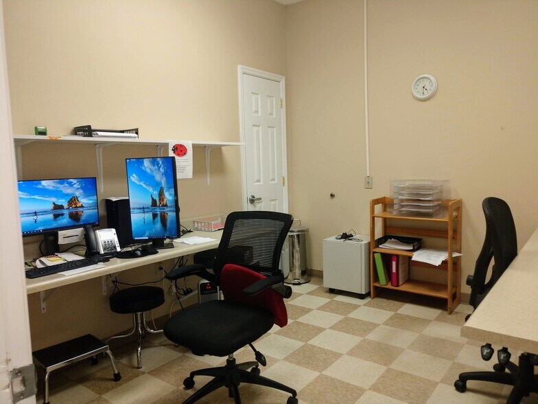 More Photos Of 308-316 Dolphin Dr, Jacksonville Medical For Lease