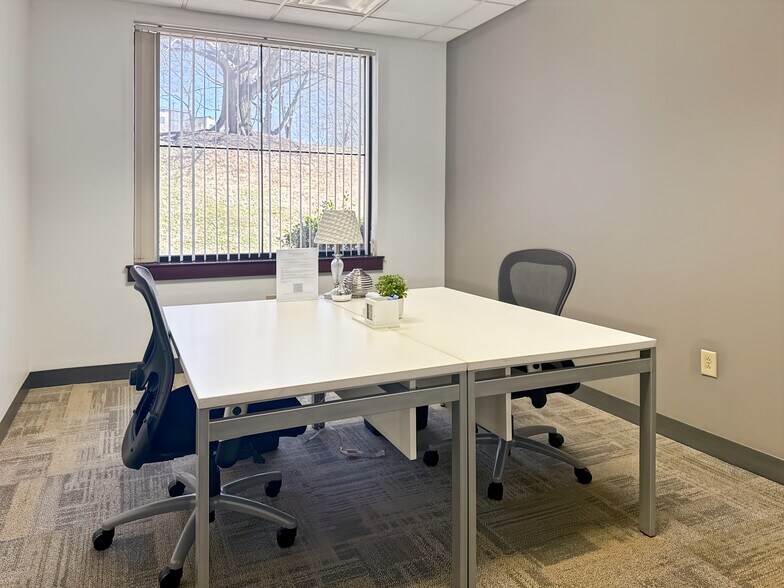 More Photos Of 9005 Overlook Blvd, Brentwood Coworking Space