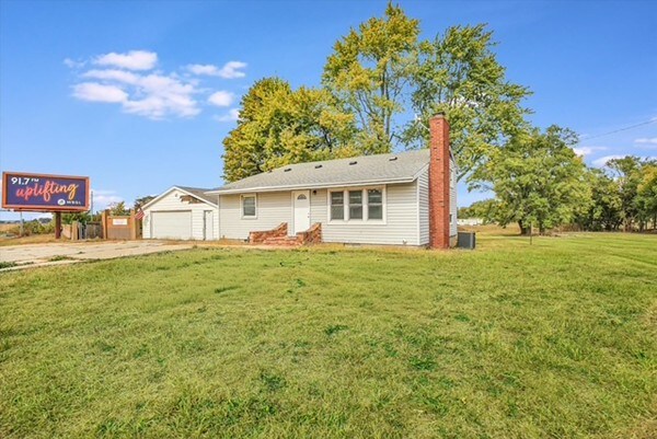 More Photos Of 3612 W Bloomington Rd, Champaign Truck Terminal For Sale