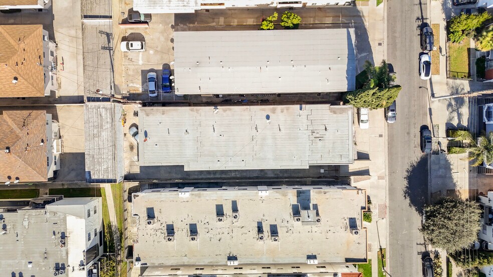 More Photos Of 3121 S Canfield Ave, Los Angeles Apartments For Sale