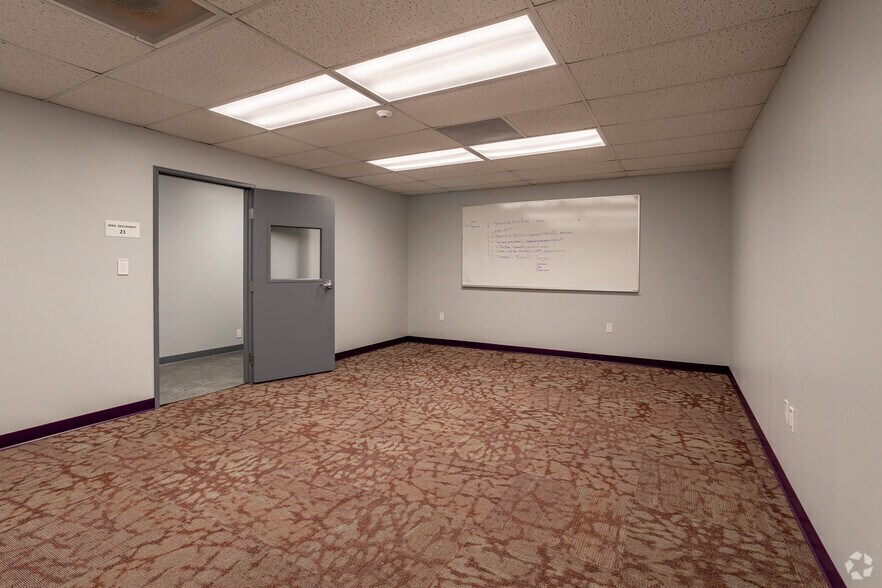 More Photos Of 3775 Elizabeth St, Riverside Office For Sale