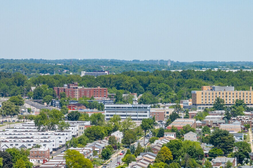More Photos Of 8001 Roosevelt Blvd, Philadelphia Medical For Lease