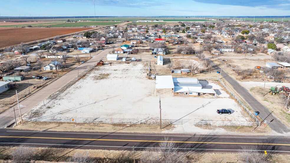 More Photos Of 711 S 3rd Ave, Munday Warehouse For Sale