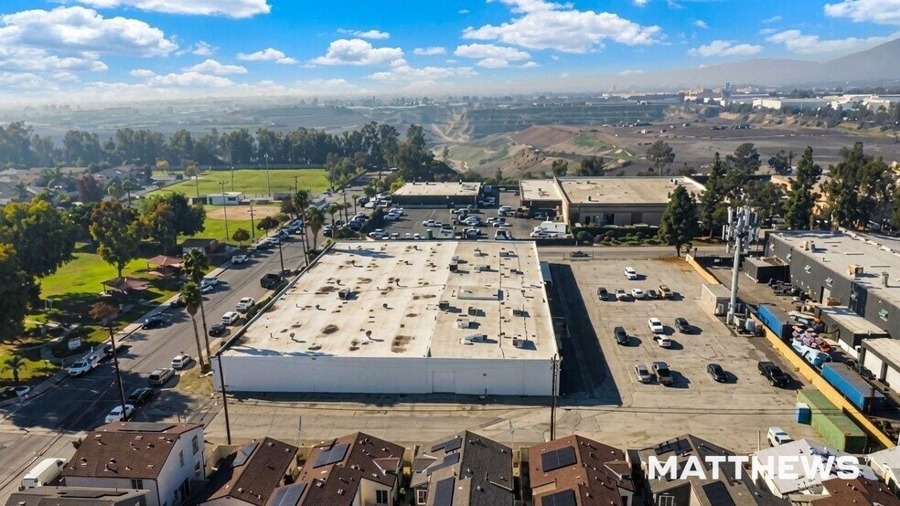 Primary Photo Of 925 W 1st St, Azusa Warehouse For Sale