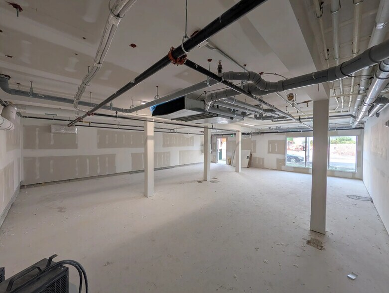 More Photos Of 1070 Noëlla Leclair Way, Ottawa Apartments For Lease
