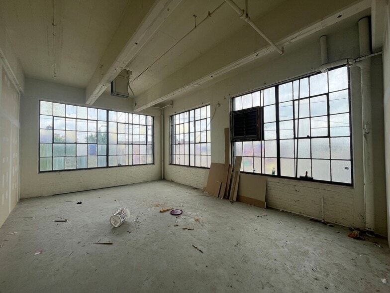 More Photos Of 1850 E Sedgley Ave, Philadelphia Manufacturing For Sale